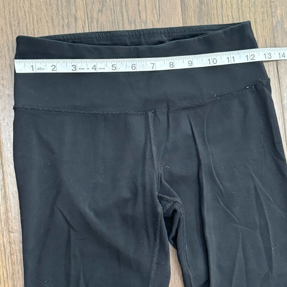 90s Degree Cropped Leggings - Picture 7 of 7